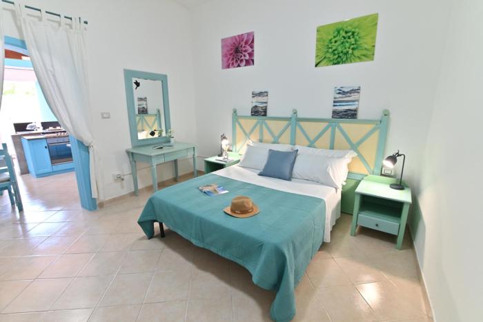 IzzHome Sea Style Apartment