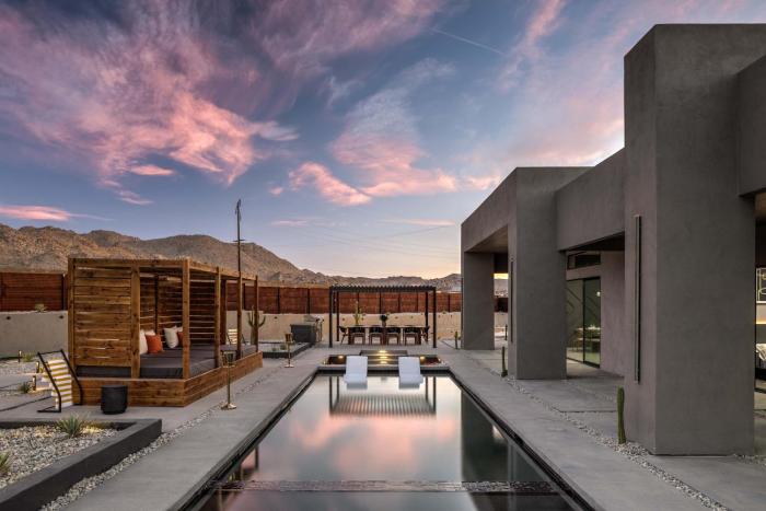 Pool-Pickleball-YogaDeck