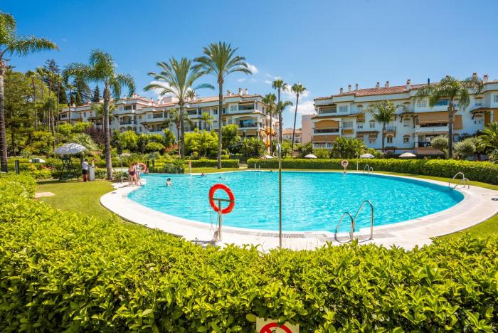 Penthouse con vistas al mar , Hacienda nagüeles marbella
