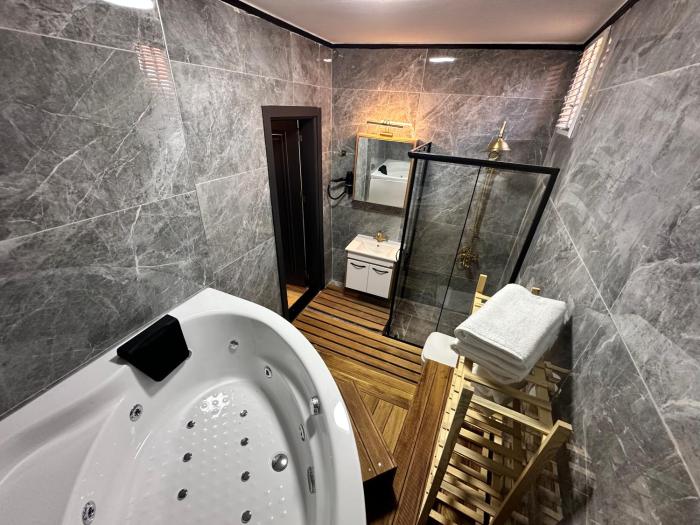 MorAgop Suites