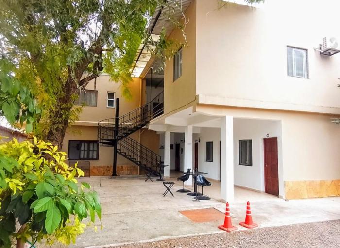 Hostal Los Faroles Chicoana