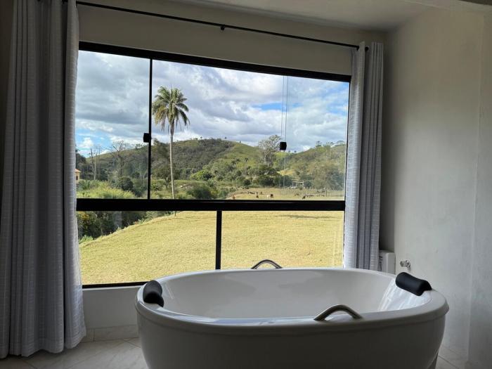 Aconchego Serrano com banheira