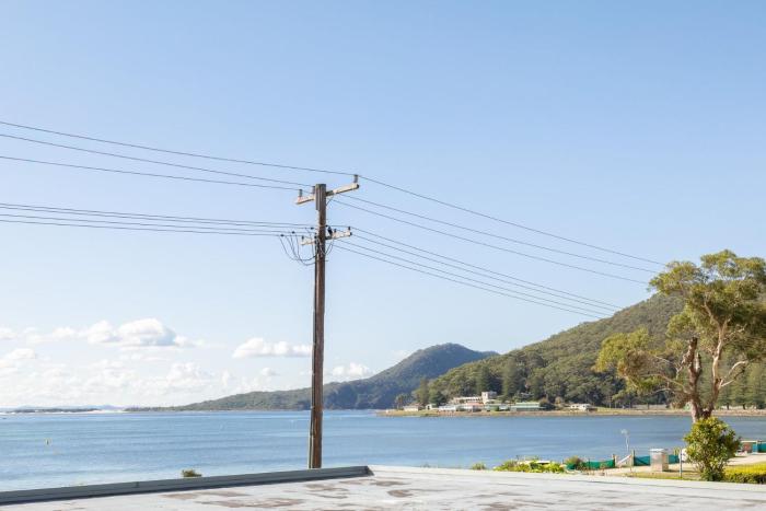 Bella Vista 2, 19 Shoal Bay Rd - 1st floor with waterviews and aircon