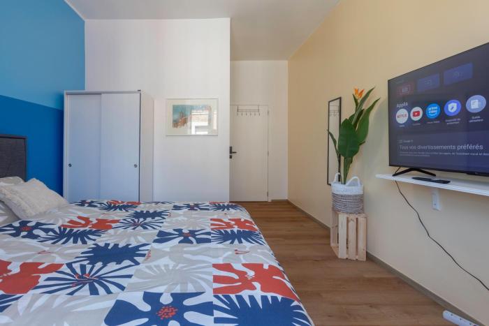 Chambre de luxe RIO a Liège Sale de bain privée check in autonome cuisine partagée