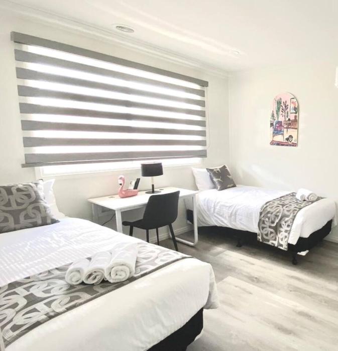 204 Stylish Twin BR with Fast WiFi - Brusnwick East