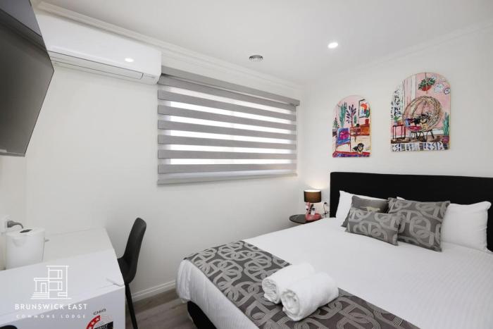 209 Stylish Queen BR with Fast WiFi - Brunswick East