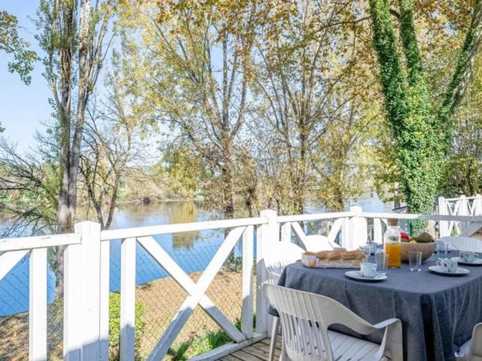 Mobil-home 6 personnes avec terrasse et vue rivière - API-1-52-544