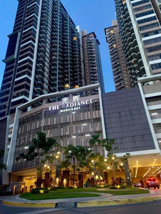 Condo Unit Near Manila Bay, US Embassy & Iconic Tourist Spots