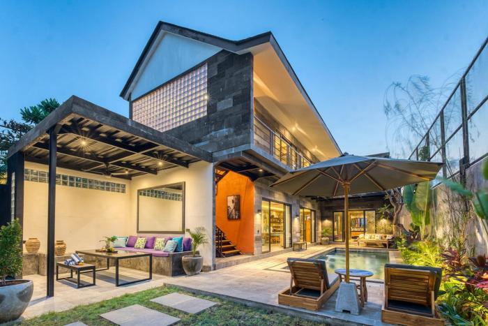 Villa Daybreak 5BR Modern Gem in Berawa , Canggu