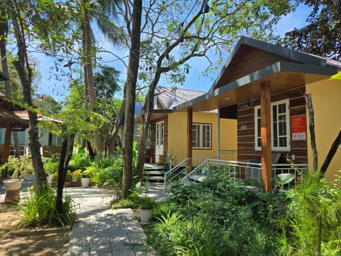 MangoGarden BUNGALOW & COFFEE