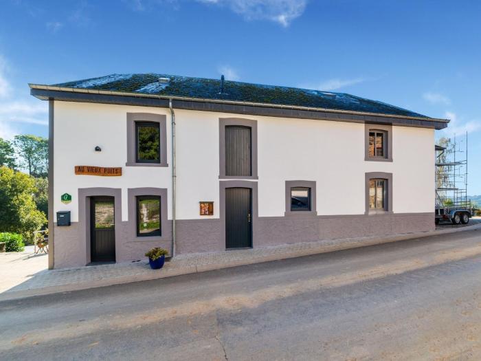 Holiday Home in Houffaliz with Garden