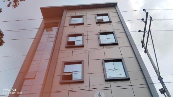 Hotel O Luxe Paradise