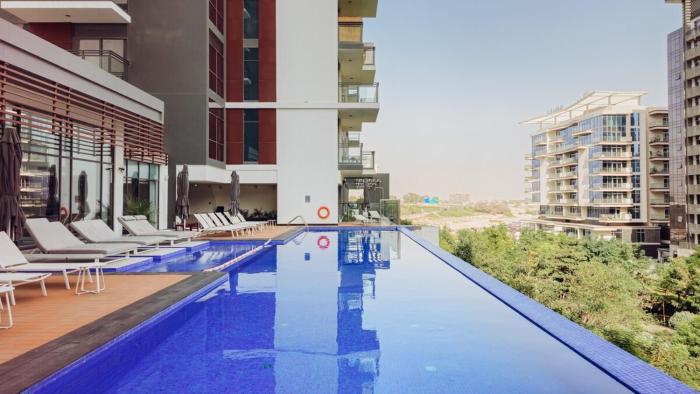 Beautiful Brand New Studio -Pool -Balcony -Parking