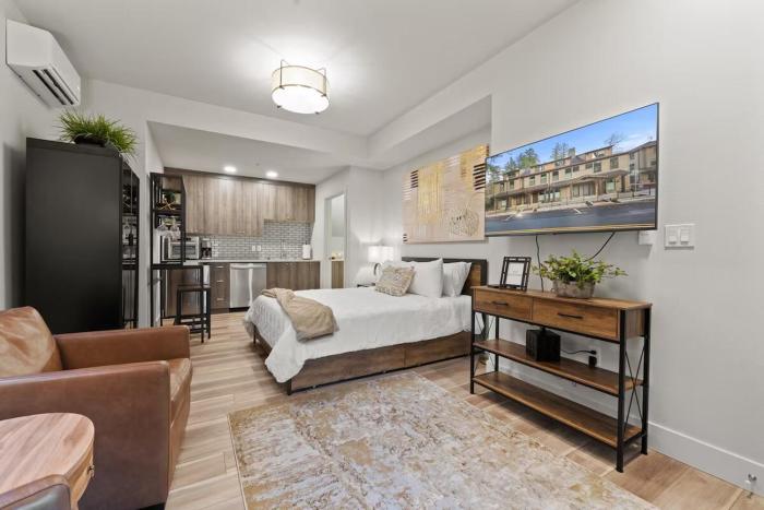 Cozy Lake Oswego Studio Apartment