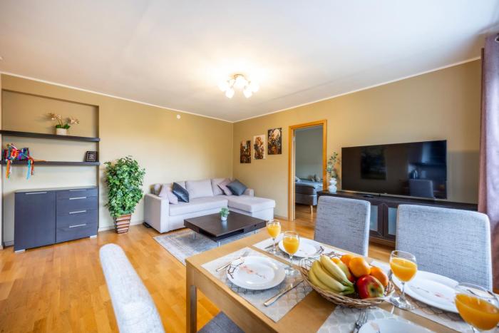 Free Parking 2 BR city center