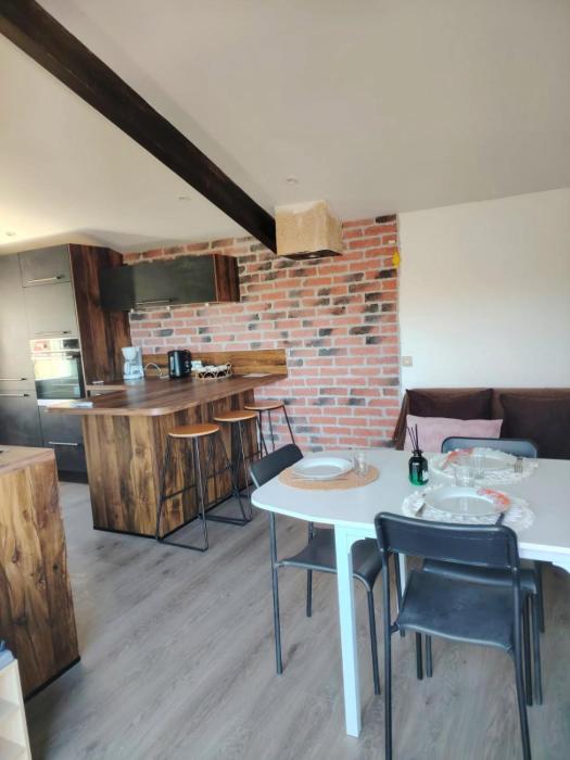 Charmante petite maison terrasse vue sur lAllier