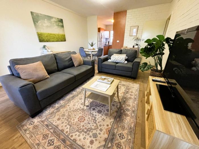 Stylish 3 Bedroom Family Apartment