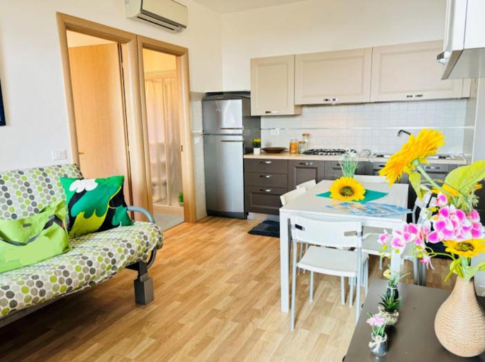 Bright flat with shared swimming pool