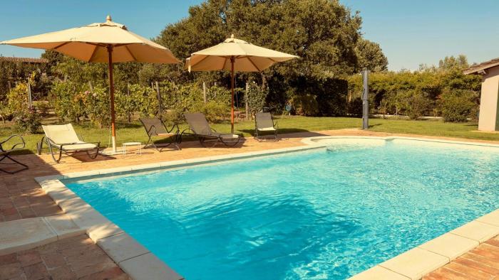 Villa Di Famiglia In Tenuta Con Fattoria A Sutri