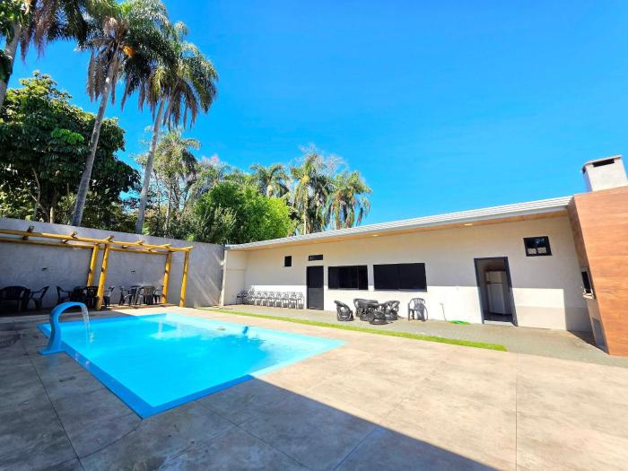 2 suítes e 2 quartos bairro tranquilo prox centro