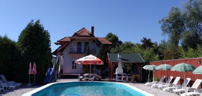 Ferienwohnung mit Pool, WLAN direkt am See 70qm
