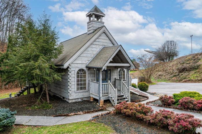 Livin Simple by American Patriot Getaways