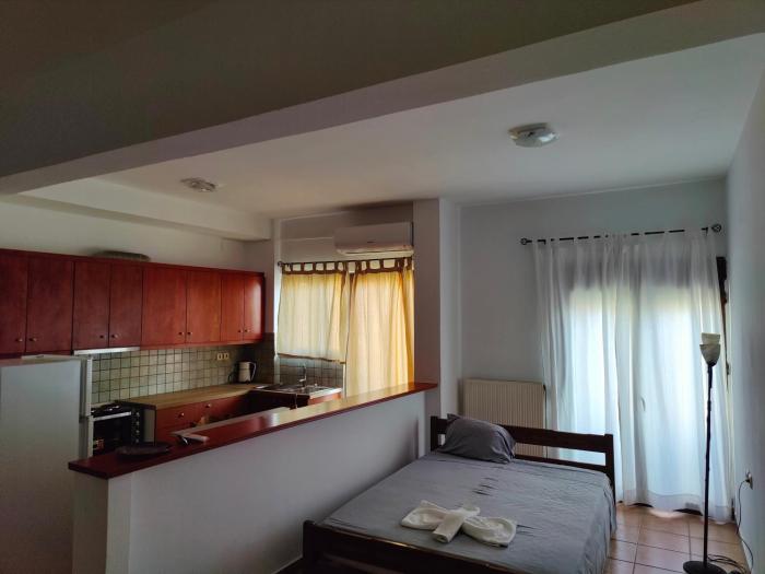 Nikolaos central cozy apartment & free parking