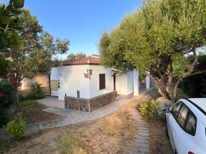 Luna Ruja Home&Garden