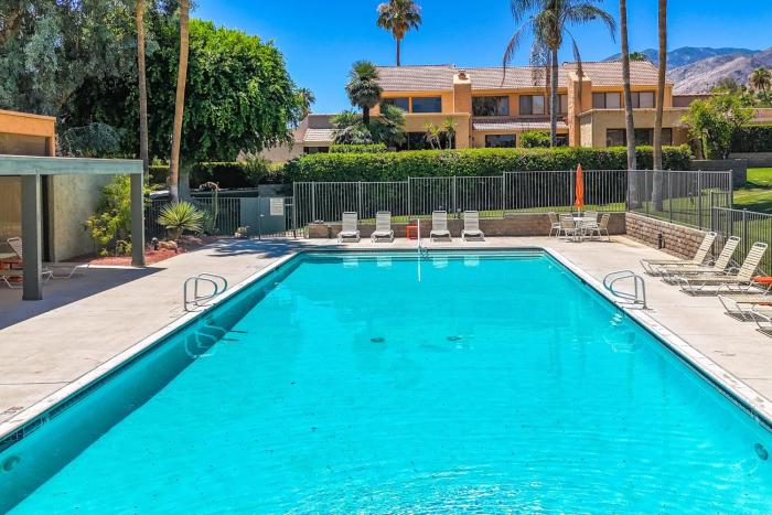 Eclectic & Comfortable Canyon Corridor