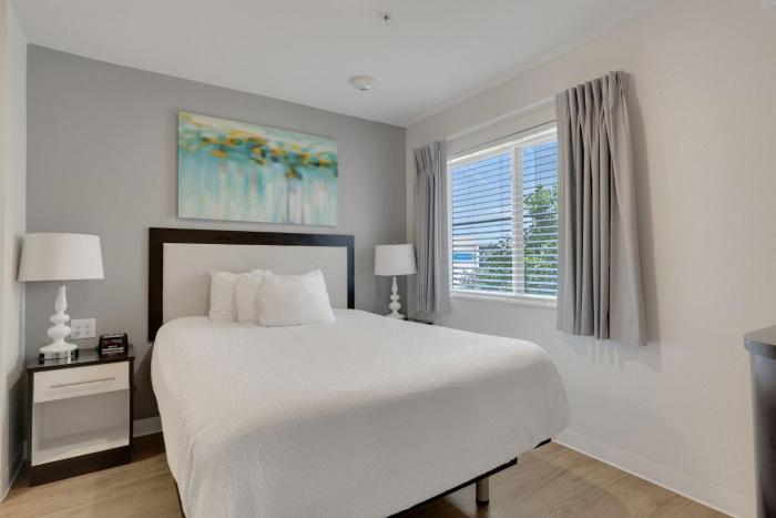 Simplicity At the Rim 1203 I Spacious 1 Bed 1 Bth