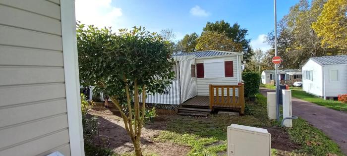 Bungalow confortable près de Saint-Augustin avec piscine