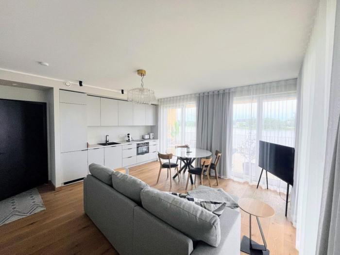 Rääma 7D-2 suure rõduga kahetoaline külaliskorter Pärnu jõe ääres