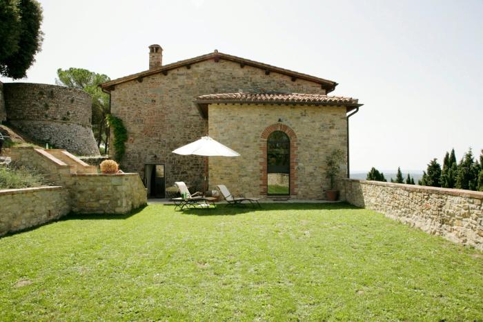 Italian Villa In Medieval Town Near Orvieto
