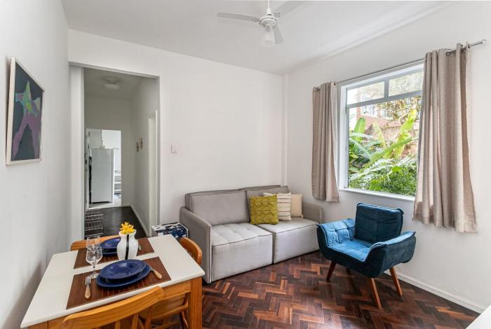 Varanda com vista verde em Copanema