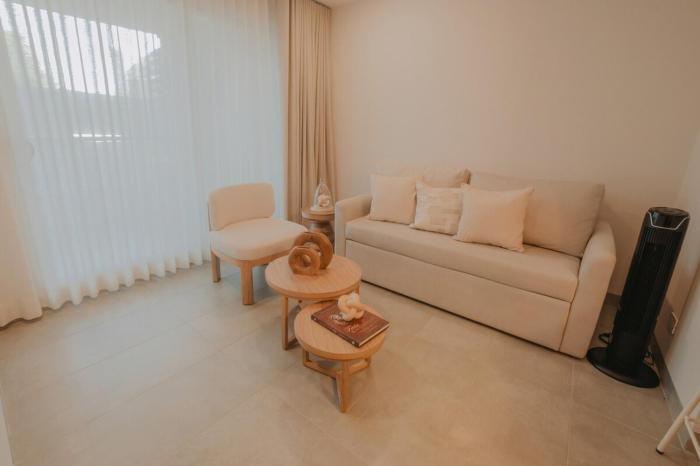 Coastal Comfort Retreat Beach stay Near Airport