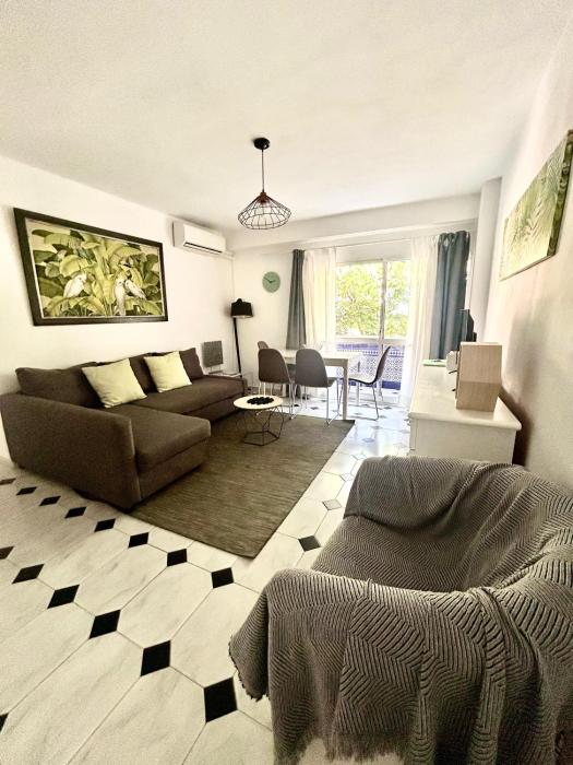 Charming Central Marbella Apartment 2 min to Beach