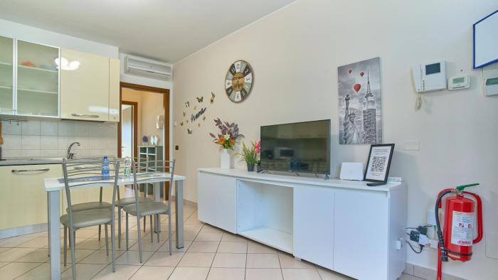 App 8 Accogliente Bilocale con Giardino