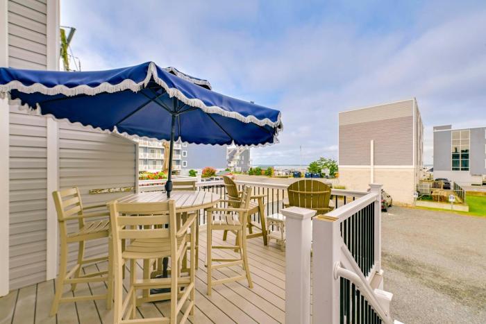 Steps to Rehoboth Bay Marina! Condo w Pool Access