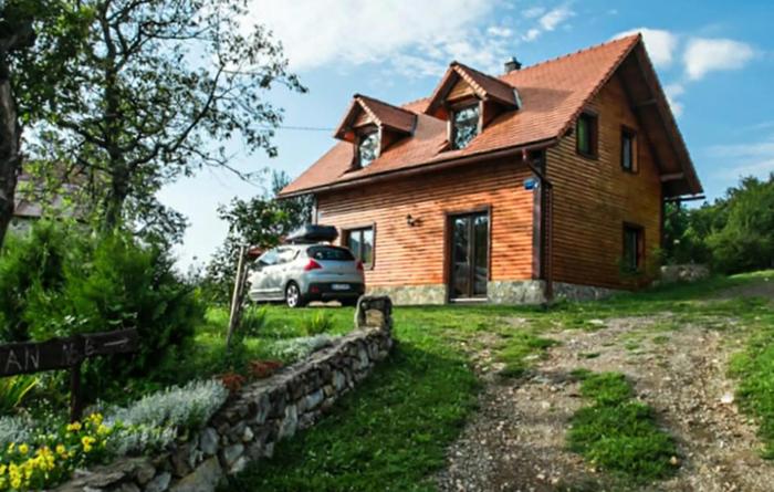 Cozy Home In Kuterevo With Wifi