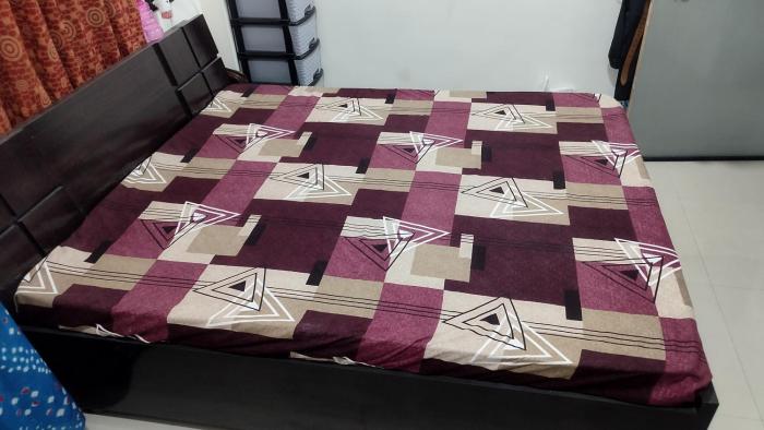 Private room with attached washroom - Comfortable and Relaxing Stay