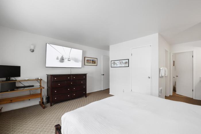 3 Bedroom Kirkwood Condo – Base Camp condo