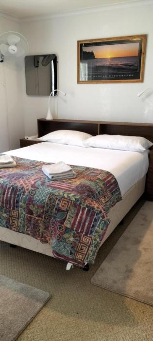 Lodge on the Bay- now Backpackers Price in Esplanade & Buller St Kingscote-Self-check-in