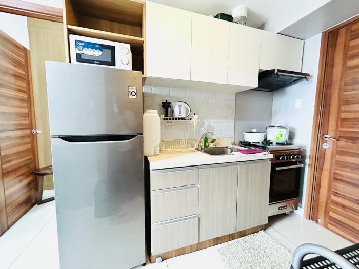 Cebu Horizons 101 by P&J