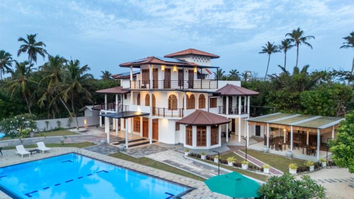 Edwins Beach House Mirissa 5 Bedroom Villa