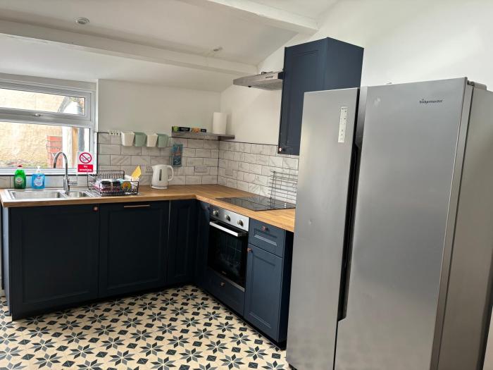 4 bedroom near City, Beach and St Helens stadium