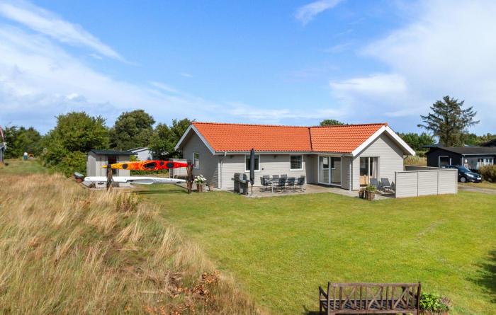 Beautiful Home In Frederikshavn With Wifi