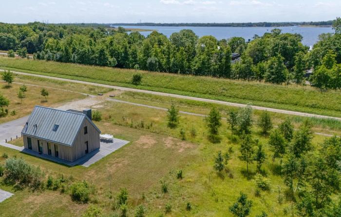 Four Bedroom Stunning Home In Kamperland