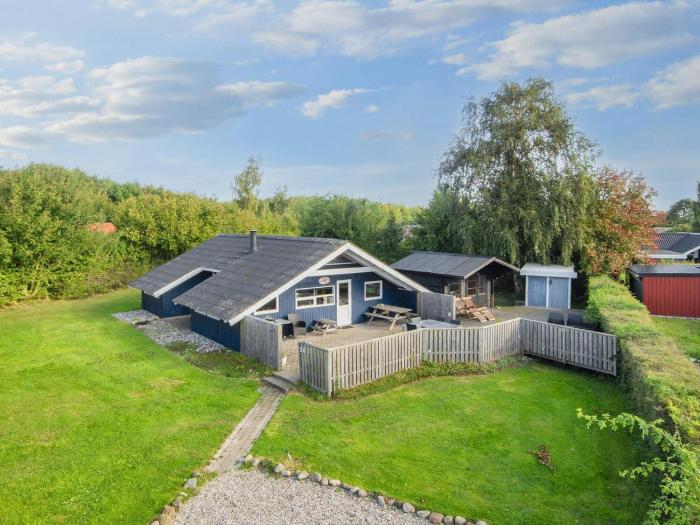 Spacious Retreat in Skovmose-By Traum