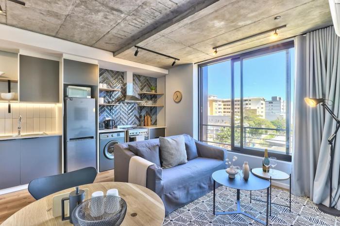 Secure fast wifi communal pool- lone ranger lux