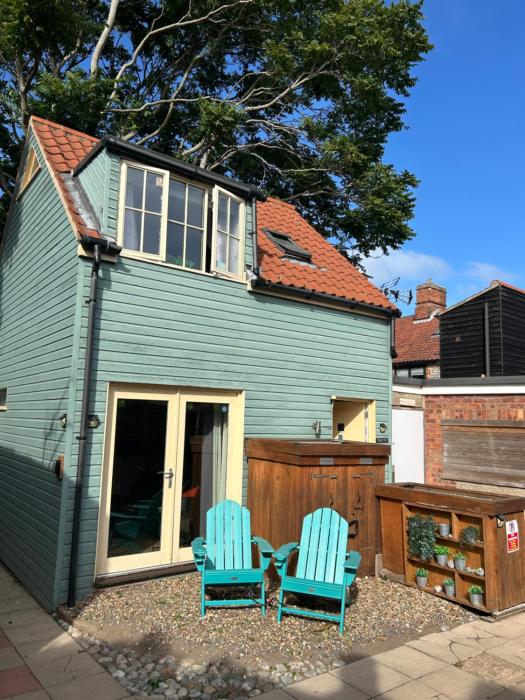 Beach hut seaside cottage